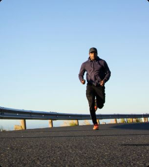 Man die aan het hardlopen is